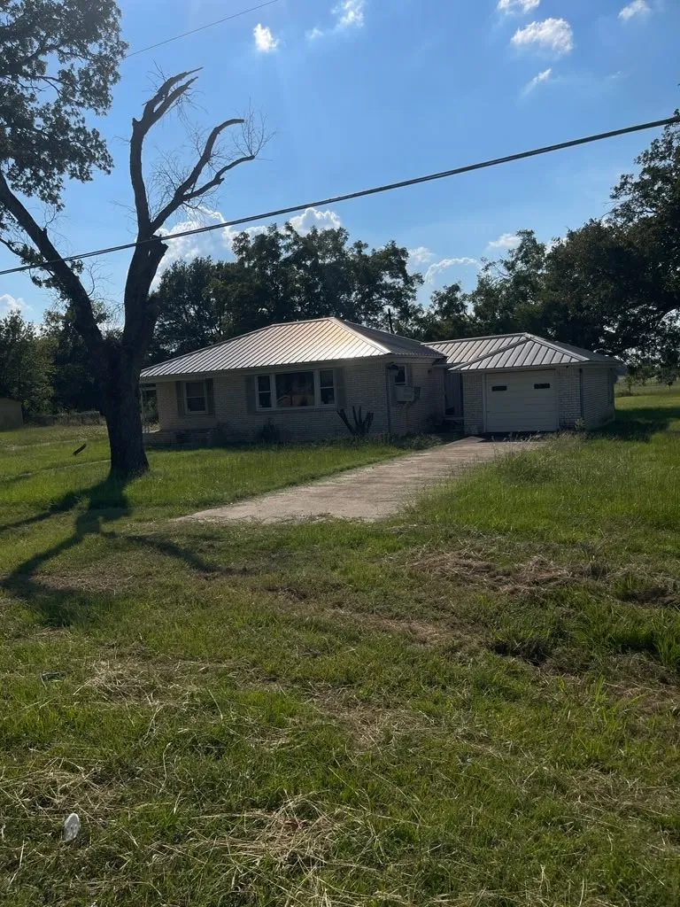 1001 S Fairway Street Fairfield, TX 75840