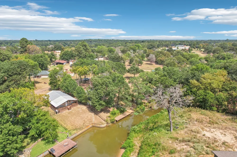 176 Bayside Circle Malakoff, TX 75148