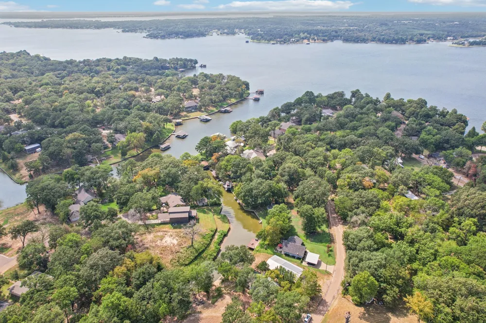 176 Bayside Circle Malakoff, TX 75148