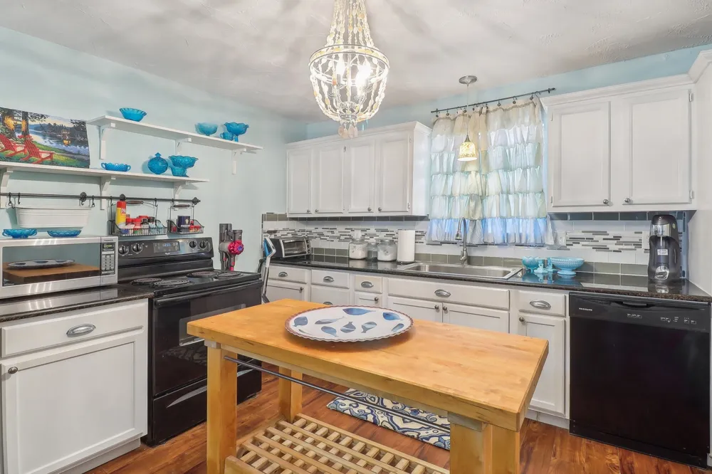 176 Bayside Circle Malakoff, TX 75148