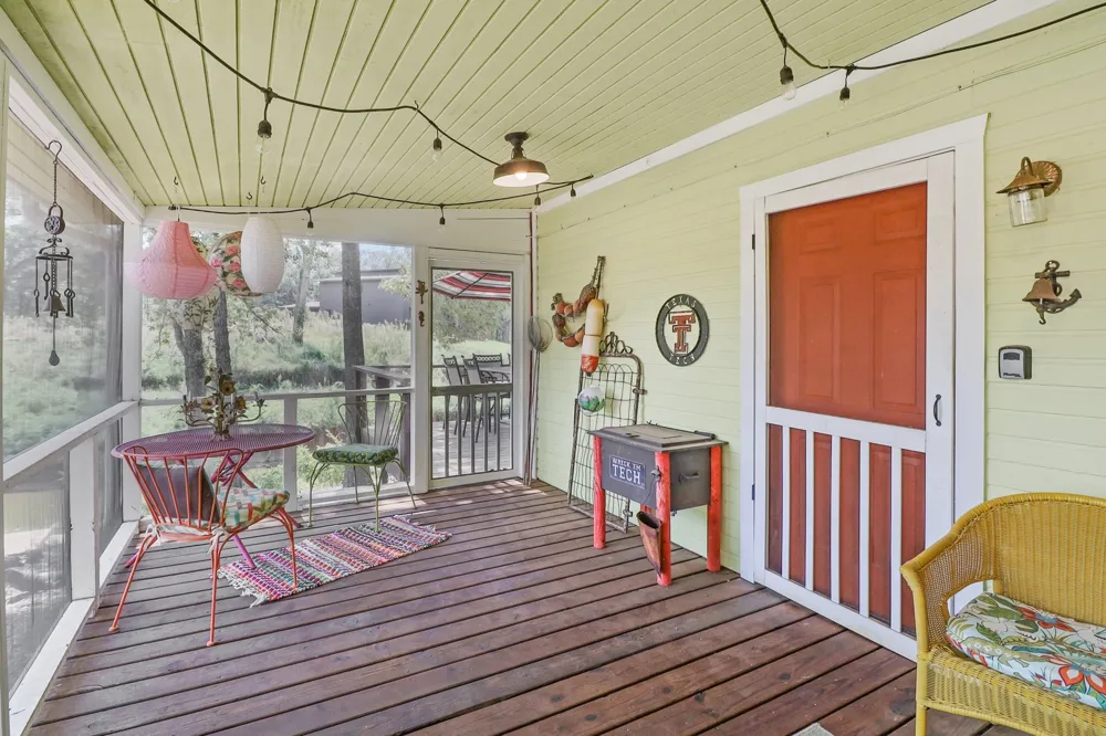176 Bayside Circle Malakoff, TX 75148
