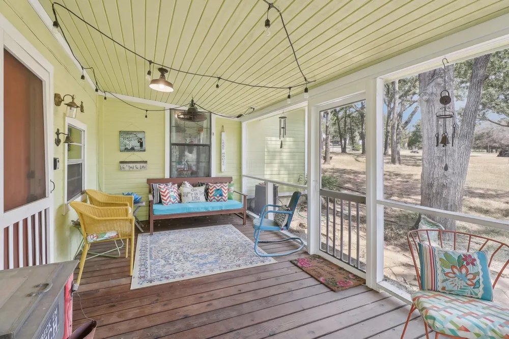 176 Bayside Circle Malakoff, TX 75148