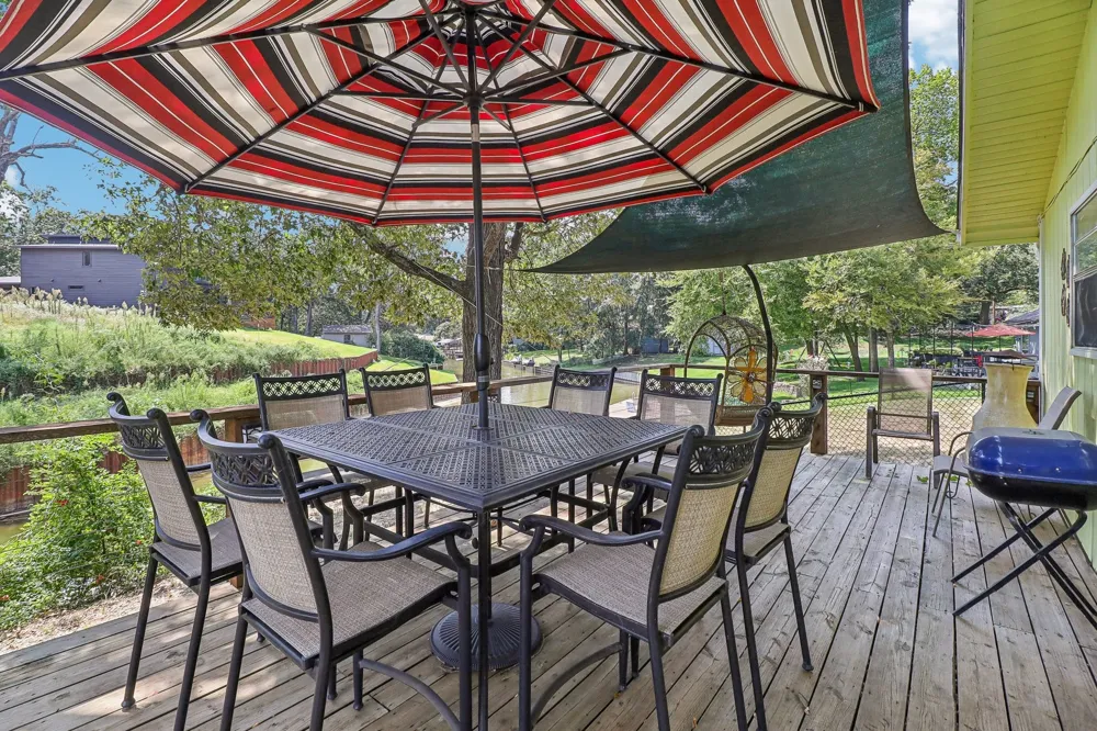176 Bayside Circle Malakoff, TX 75148