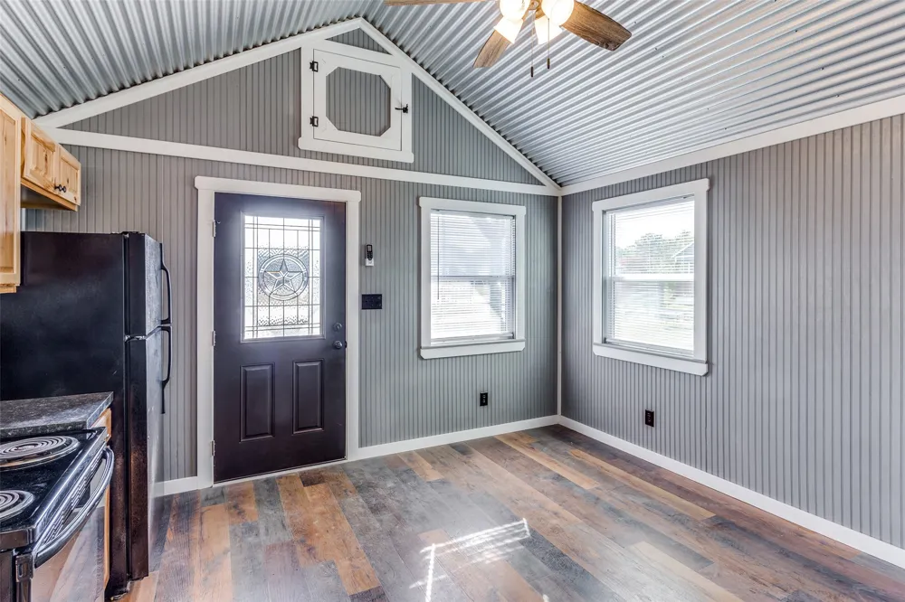 5001 Knob Hill Road #D2-D5 Azle, TX 76020