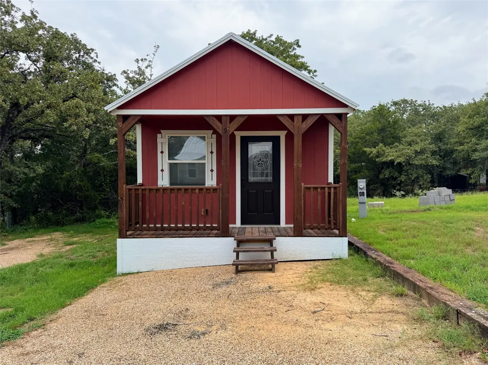 5001 Knob Hill Road #D2-D5 Azle, TX 76020