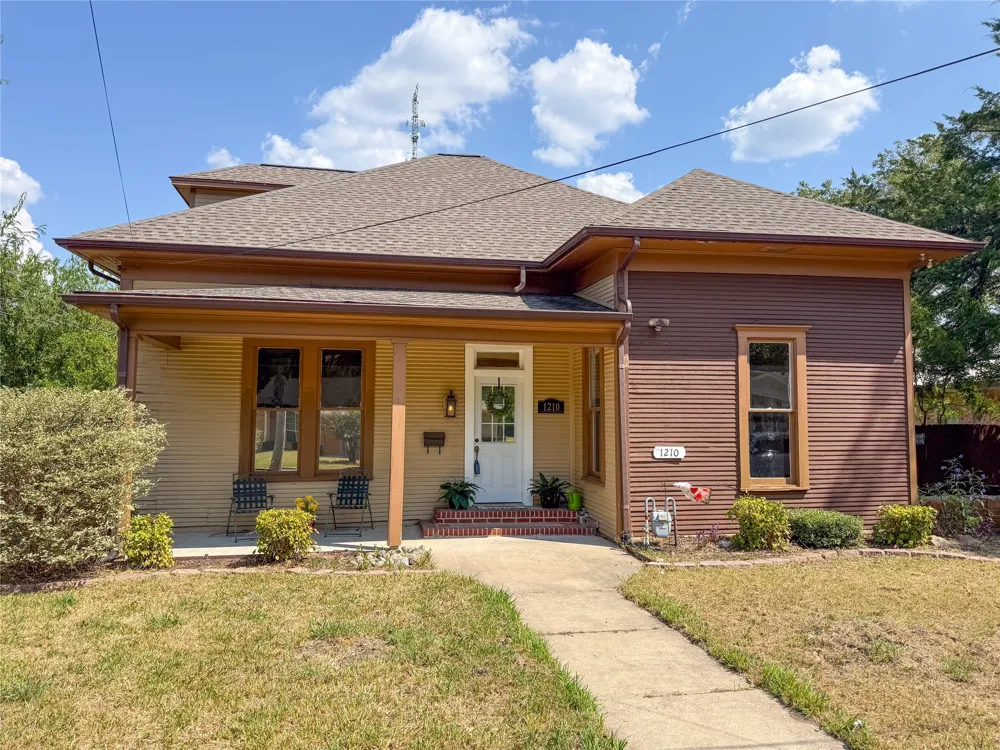 1210 Monroe Street Commerce, TX 75428