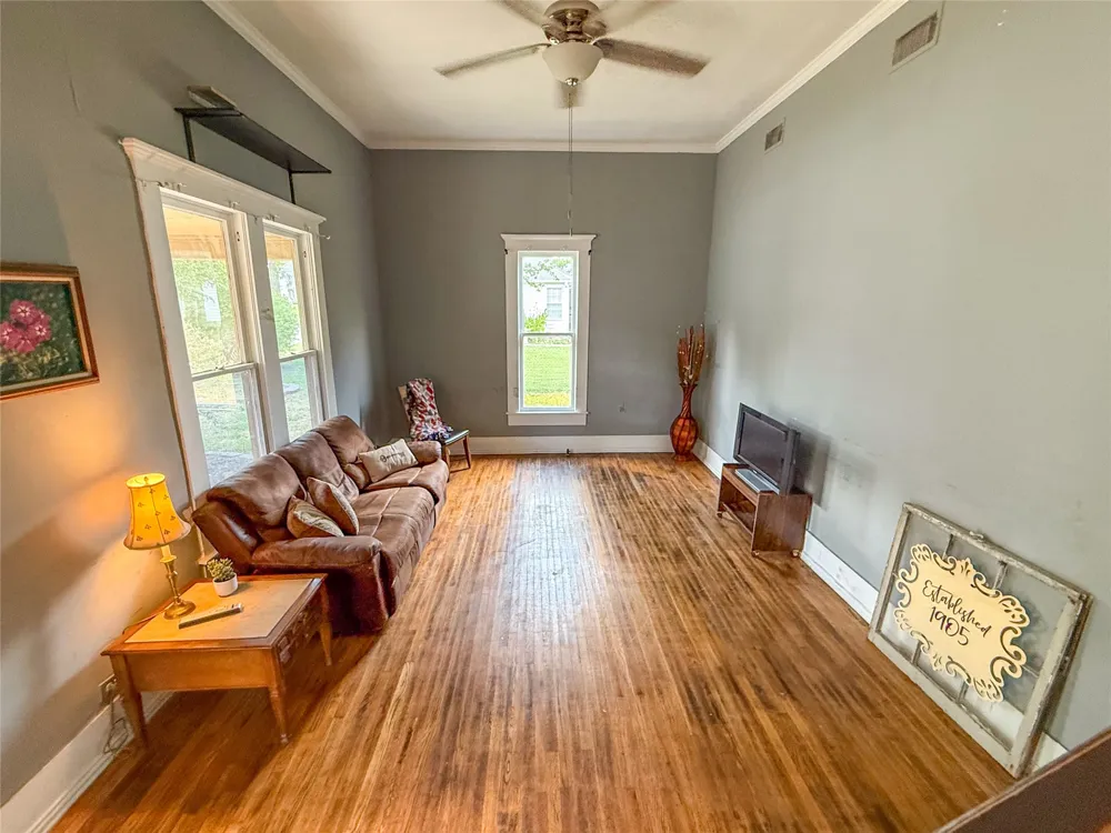 1210 Monroe Street Commerce, TX 75428