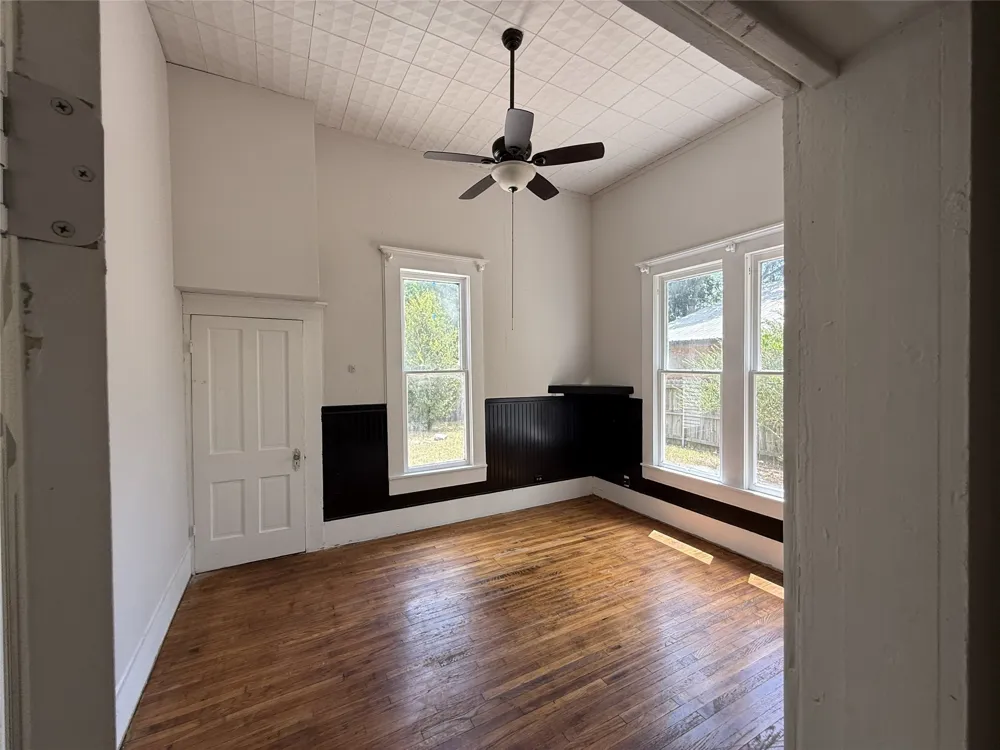 1210 Monroe Street Commerce, TX 75428