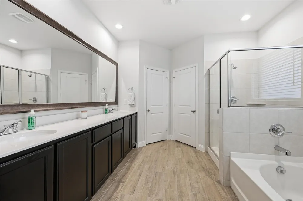 813 Comal Drive Mansfield, TX 76063