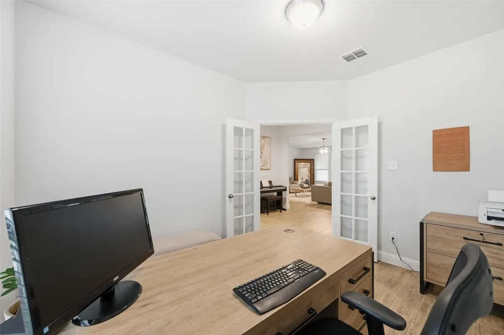 813 Comal Drive Mansfield, TX 76063