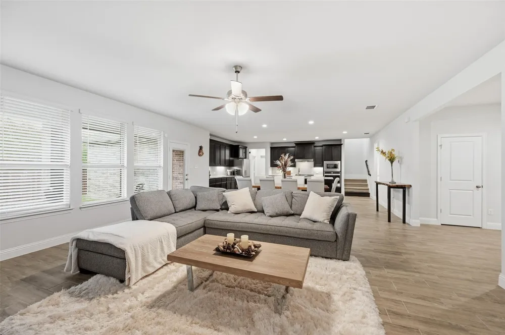 813 Comal Drive Mansfield, TX 76063