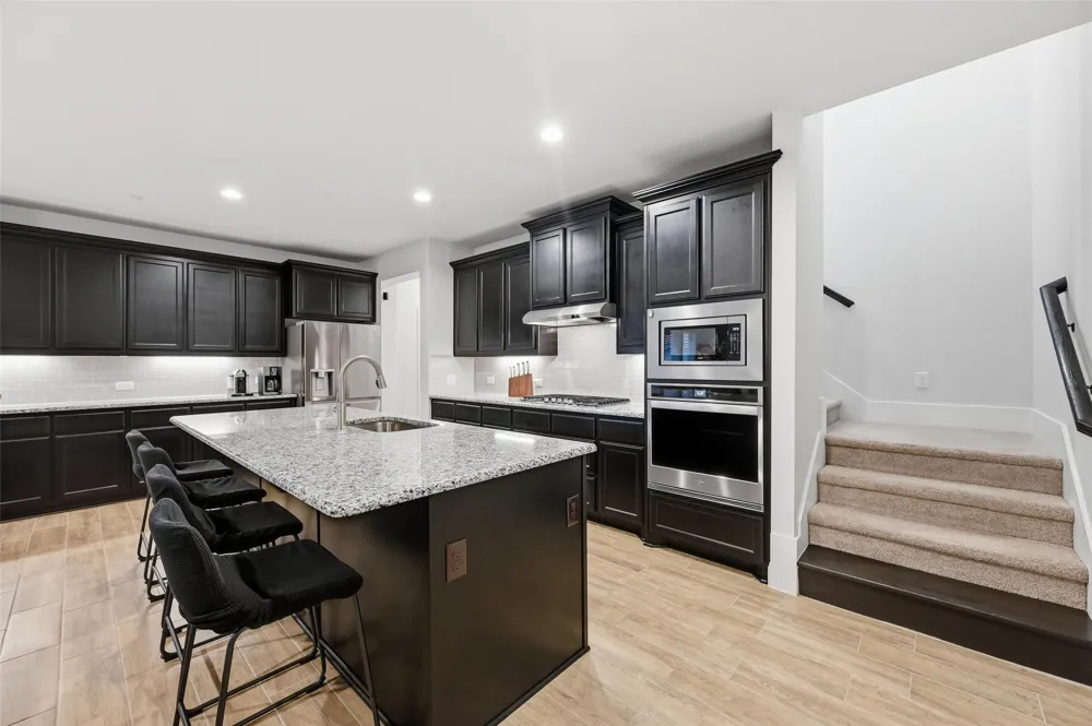 813 Comal Drive Mansfield, TX 76063