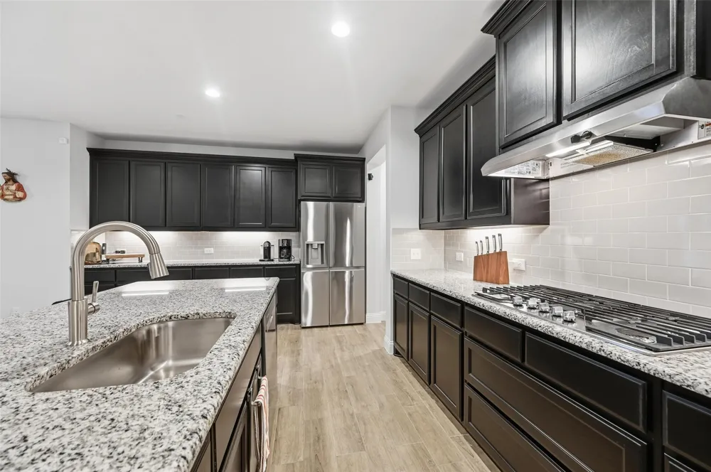 813 Comal Drive Mansfield, TX 76063
