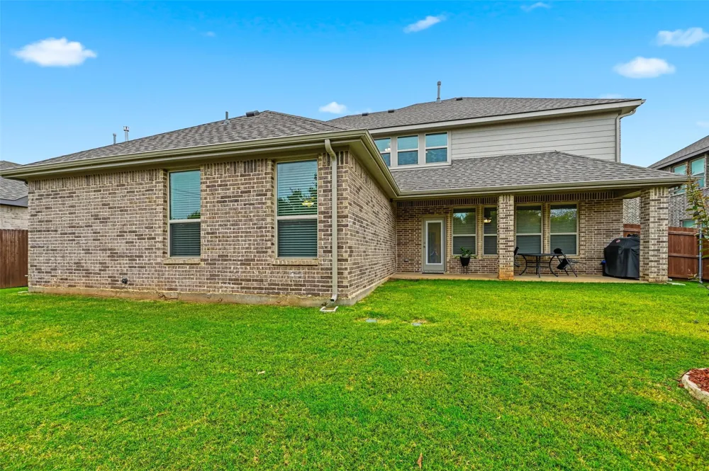 813 Comal Drive Mansfield, TX 76063