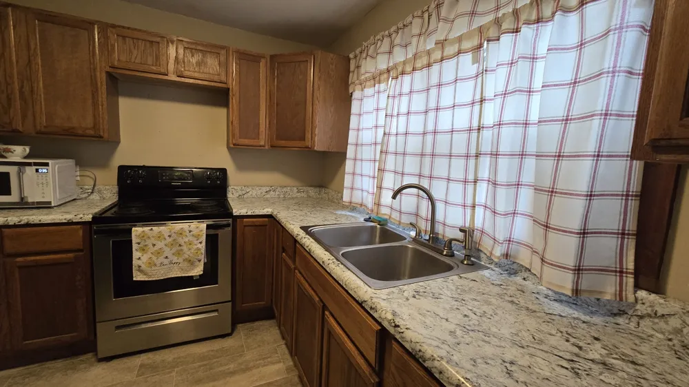 201 Walton Ave Lafayette, TN 37083