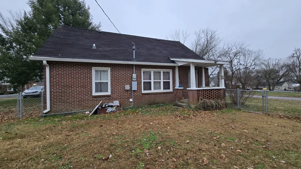 201 Walton Ave Lafayette, TN 37083