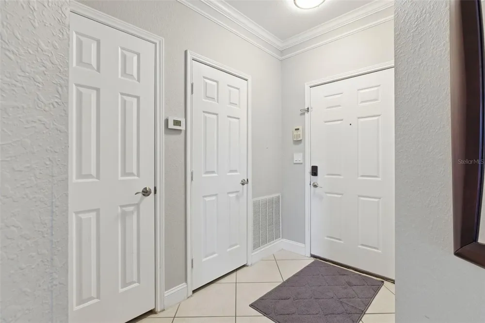 4345 BAYSIDE VILLAGE DRIVE #302 Tampa, FL 33615