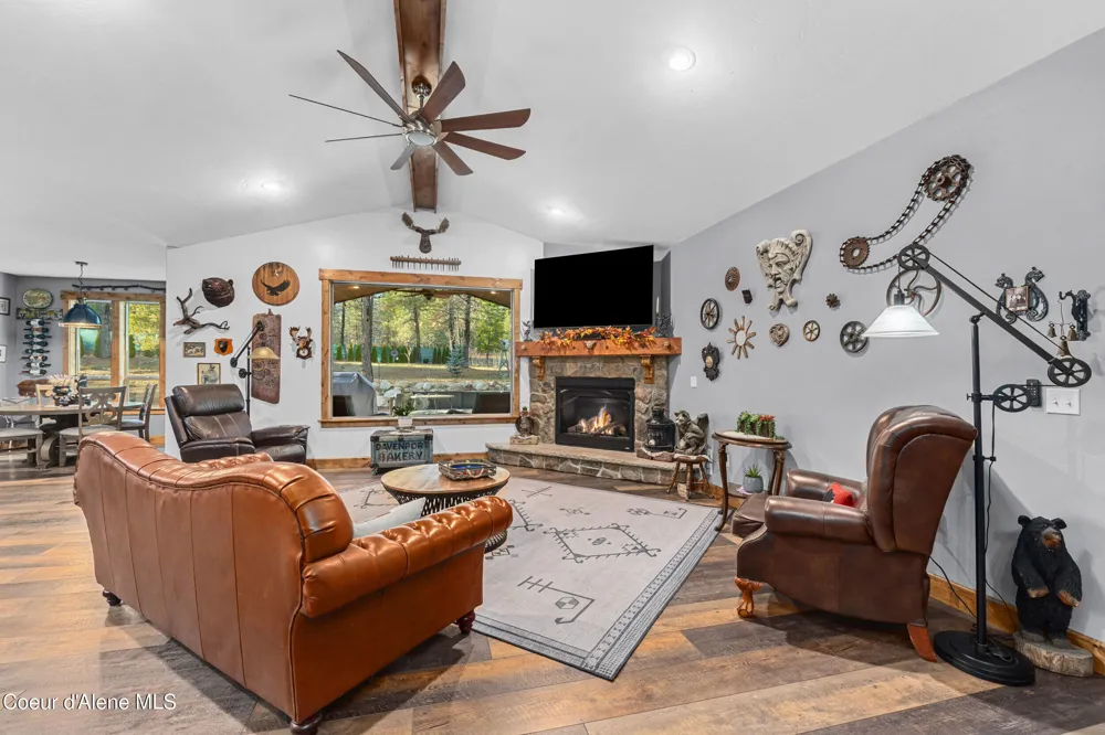 28615 Milan Road Chattaroy, WA 99003