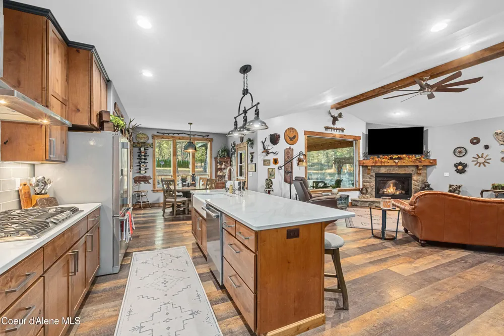 28615 Milan Road Chattaroy, WA 99003