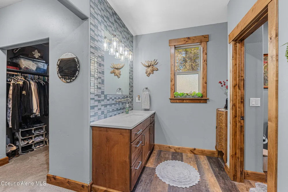 28615 Milan Road Chattaroy, WA 99003