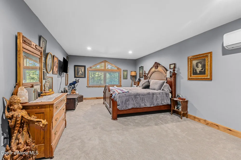 28615 Milan Road Chattaroy, WA 99003