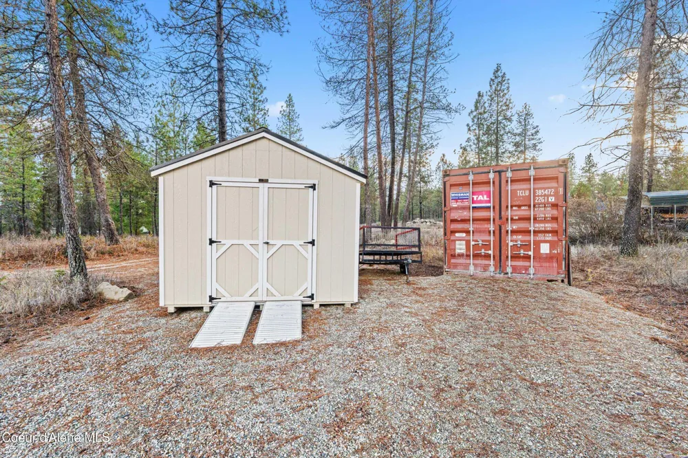 28615 Milan Road Chattaroy, WA 99003