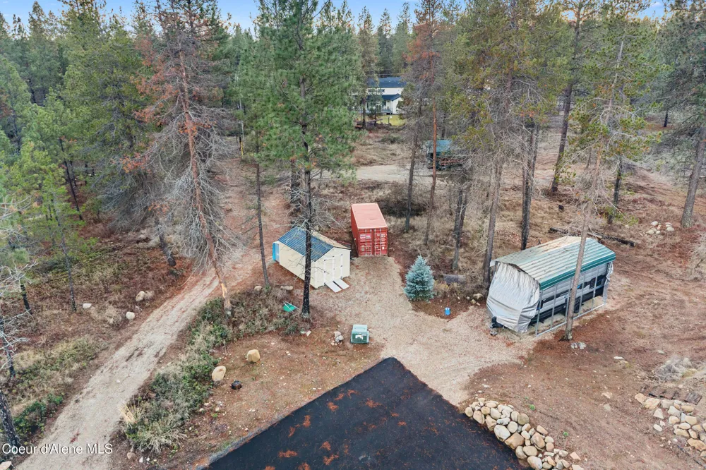 28615 Milan Road Chattaroy, WA 99003