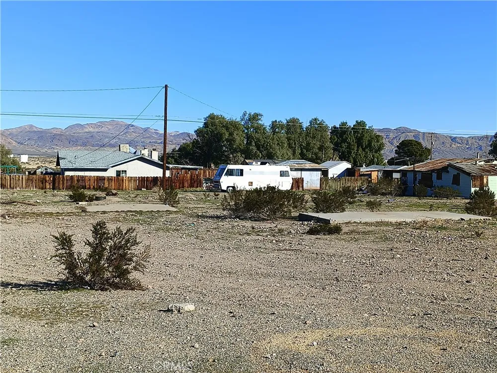 10 Santa Fe Street Daggett, CA 92327