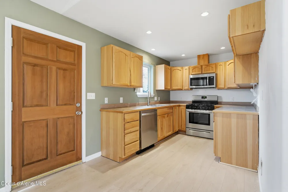 71 Schissler Lane Kootenai, ID 83840
