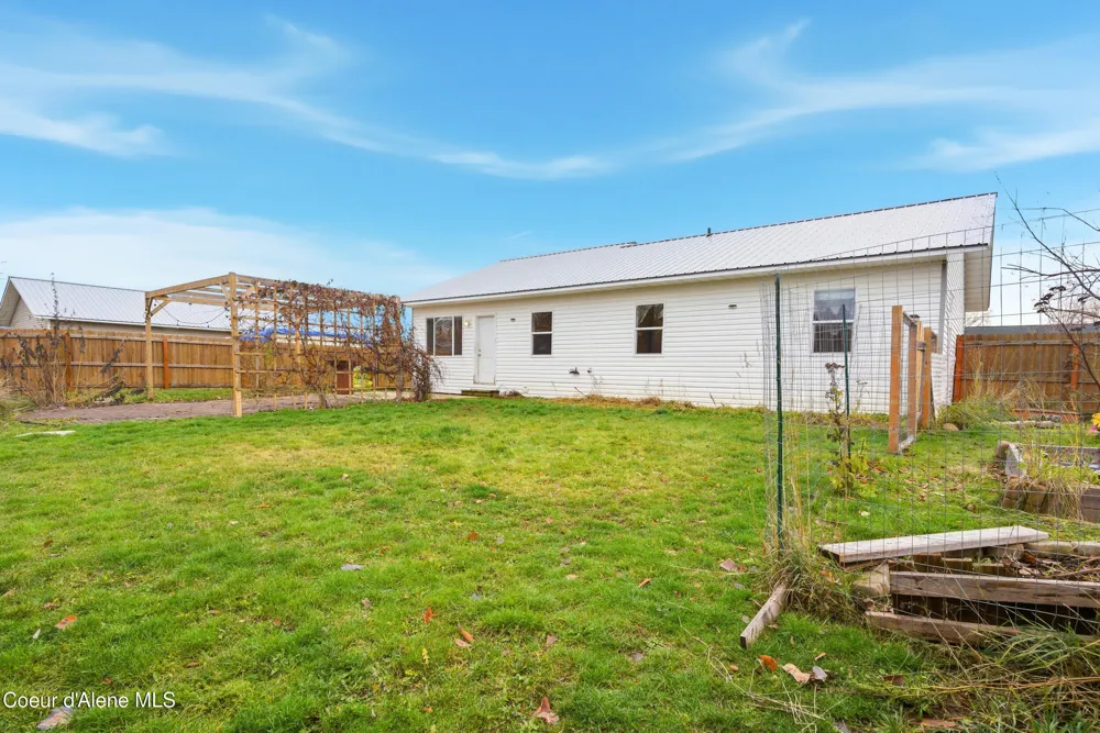 71 Schissler Lane Kootenai, ID 83840
