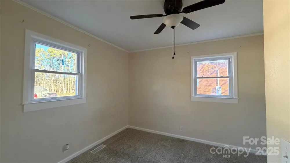 513 Holly Street Dallas, NC 28034