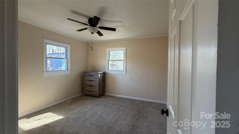 513 Holly Street Dallas, NC 28034