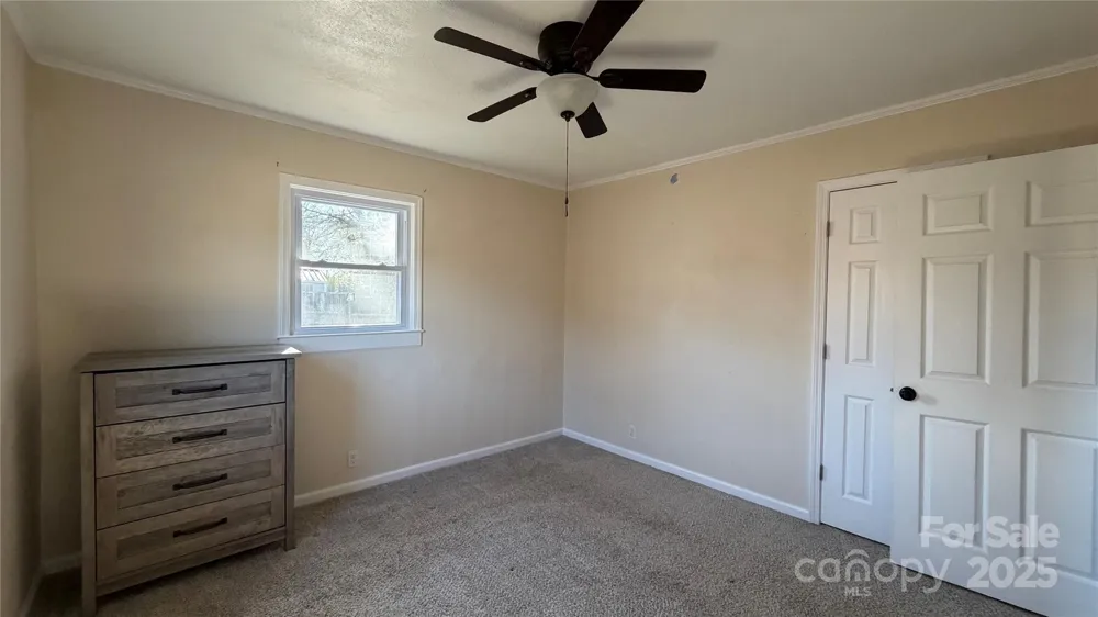 513 Holly Street Dallas, NC 28034