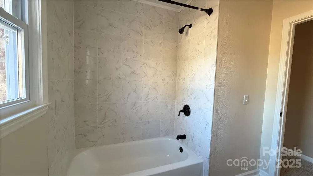 513 Holly Street Dallas, NC 28034