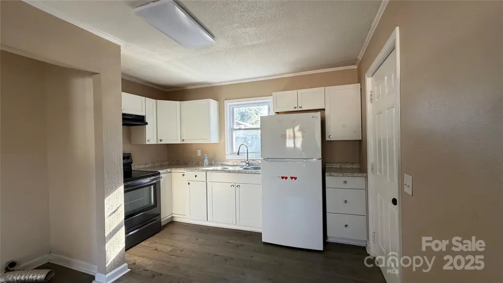513 Holly Street Dallas, NC 28034