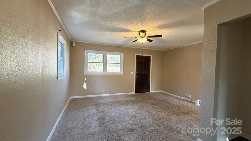 513 Holly Street Dallas, NC 28034