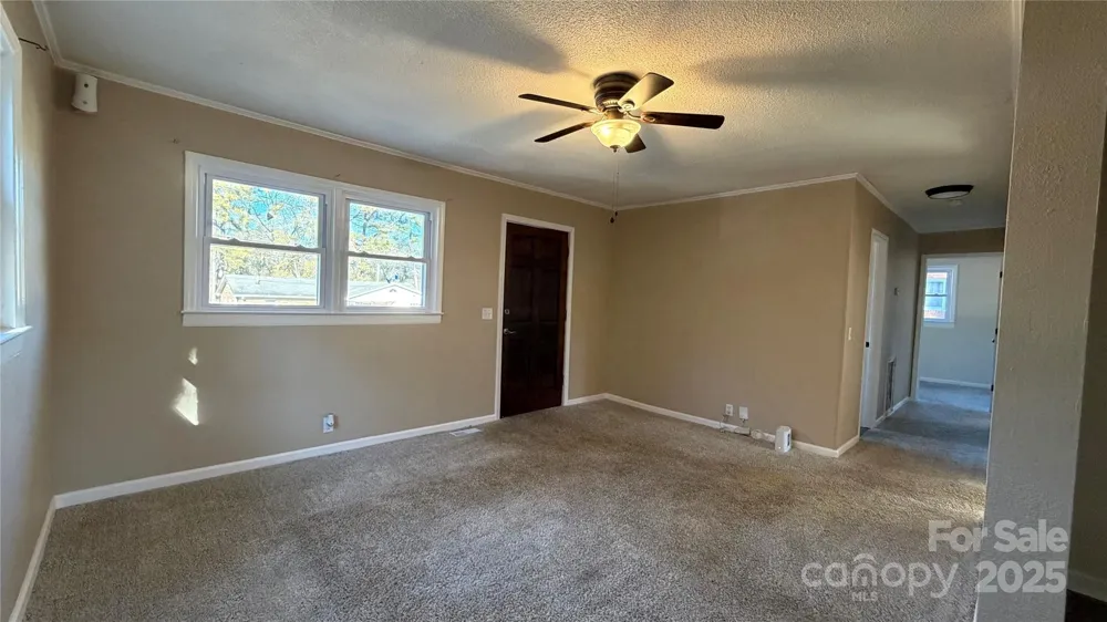 513 Holly Street Dallas, NC 28034