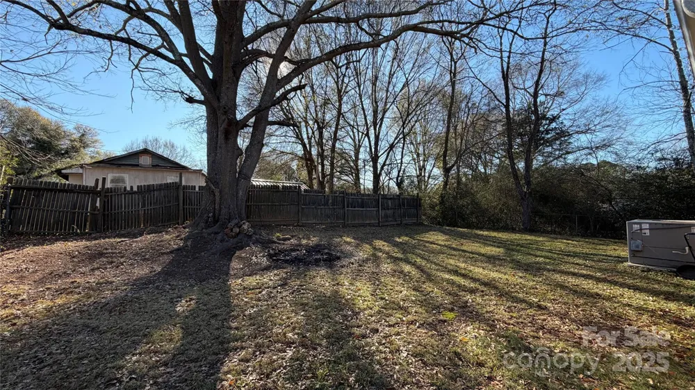 513 Holly Street Dallas, NC 28034