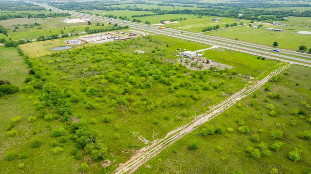 5912 E Interstate  30 Campbell, TX 75422