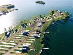 5084 waterfront Road #6