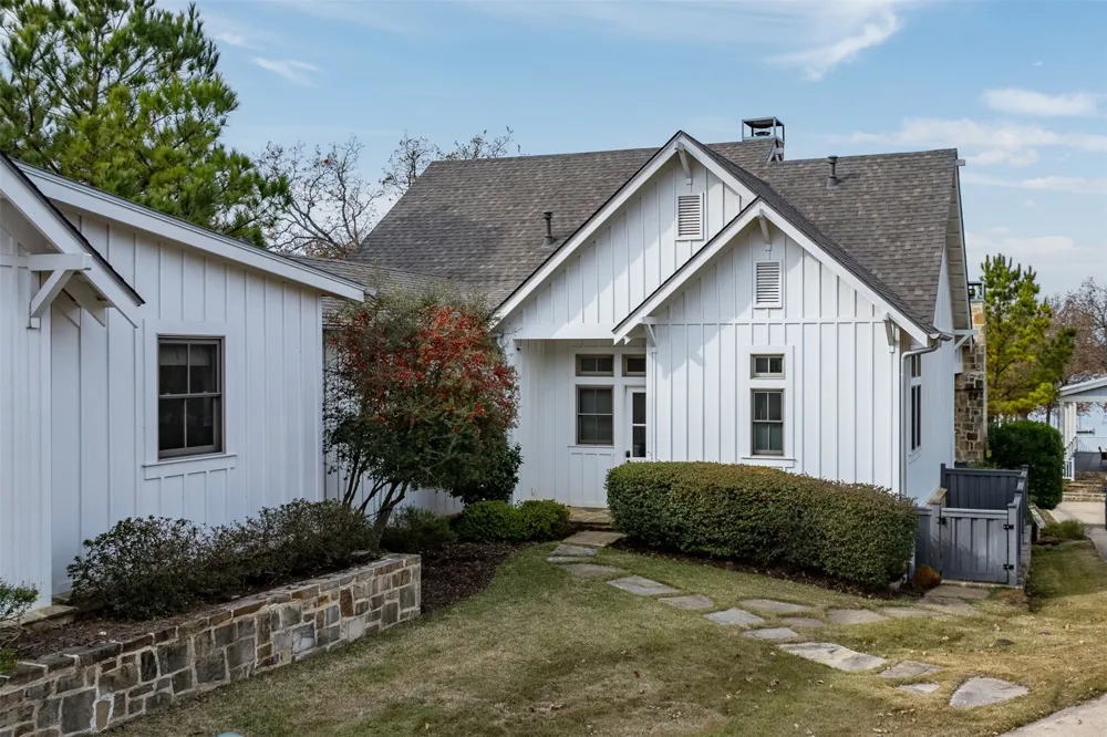 4521 W Cove Court Malakoff, TX 75148