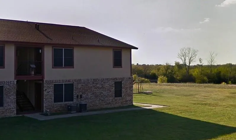 513 Pecan Creek Trail Valley View, TX 76272