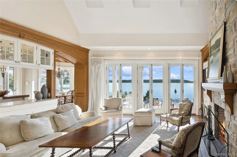 200# Centre Island Road Centre Island, NY 11771