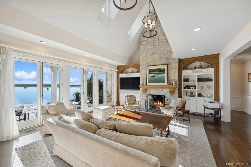 200# Centre Island Road Centre Island, NY 11771