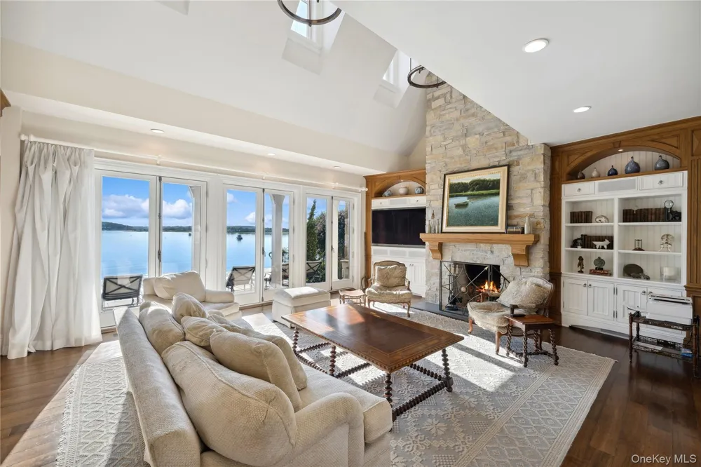 200# Centre Island Road Centre Island, NY 11771