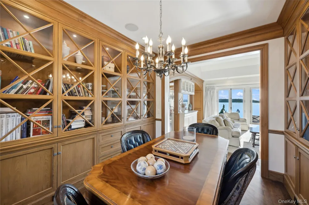 200# Centre Island Road Centre Island, NY 11771