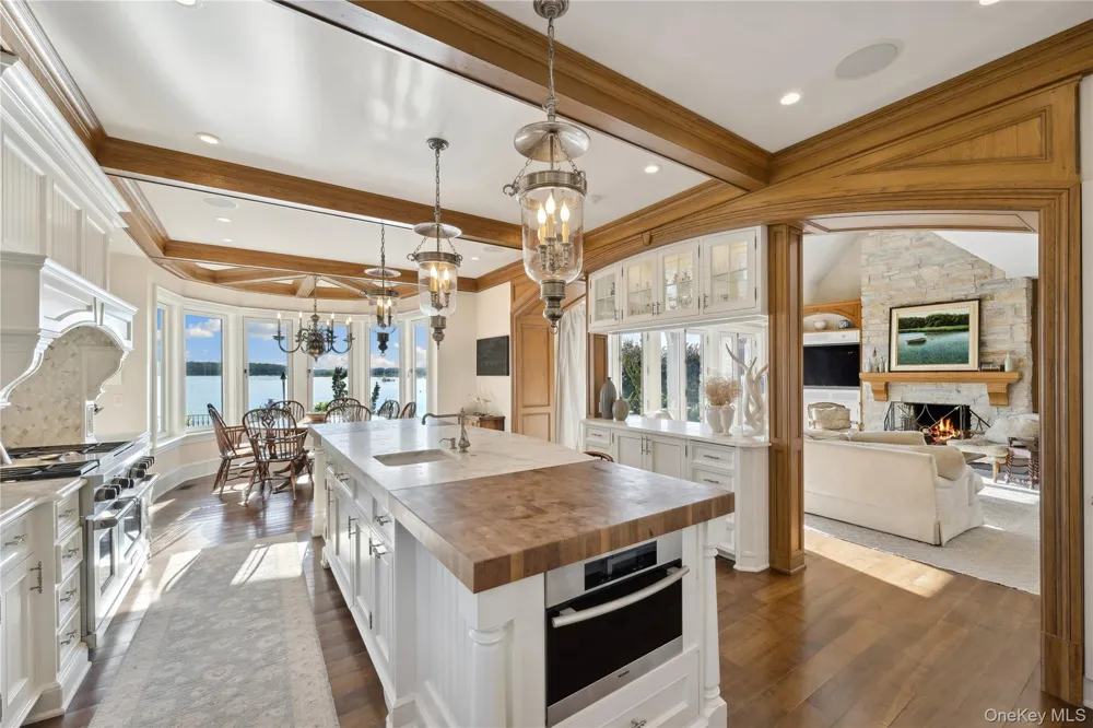 200# Centre Island Road Centre Island, NY 11771