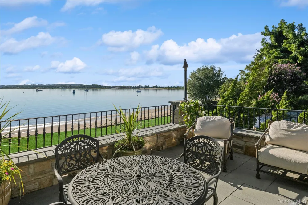 200# Centre Island Road Centre Island, NY 11771