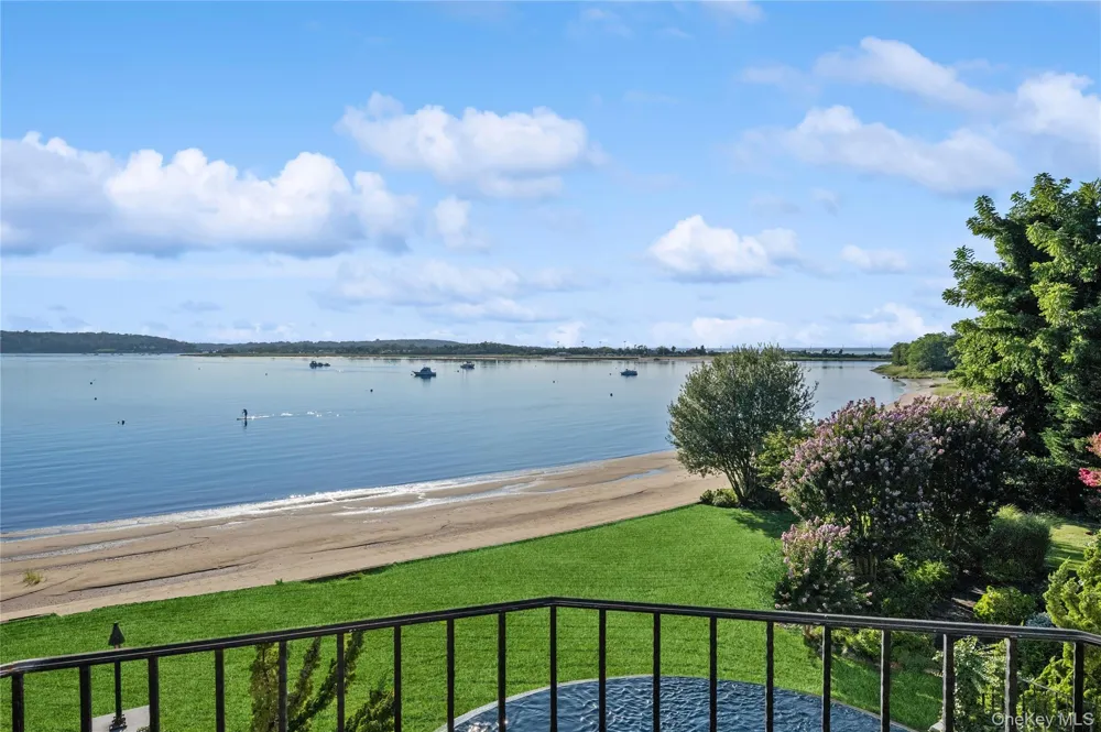 200# Centre Island Road Centre Island, NY 11771