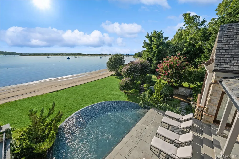 200# Centre Island Road Centre Island, NY 11771